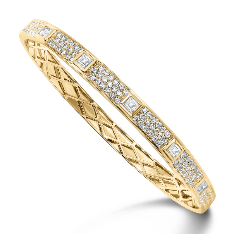18K Yellow Gold 2Ctw H Vsi1 Emerald Cut Rd Bracelet 104D=1.26 5Em=.74